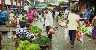 সরবরাহ সংকটের প্রভাবে রাজধানীর সবজিবাজারে অস্বস্তি!
